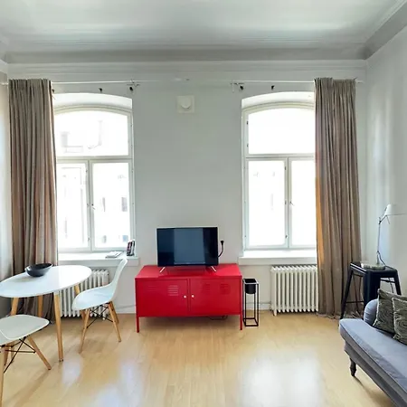 Elegant In Down Town Apartment Helsinki
